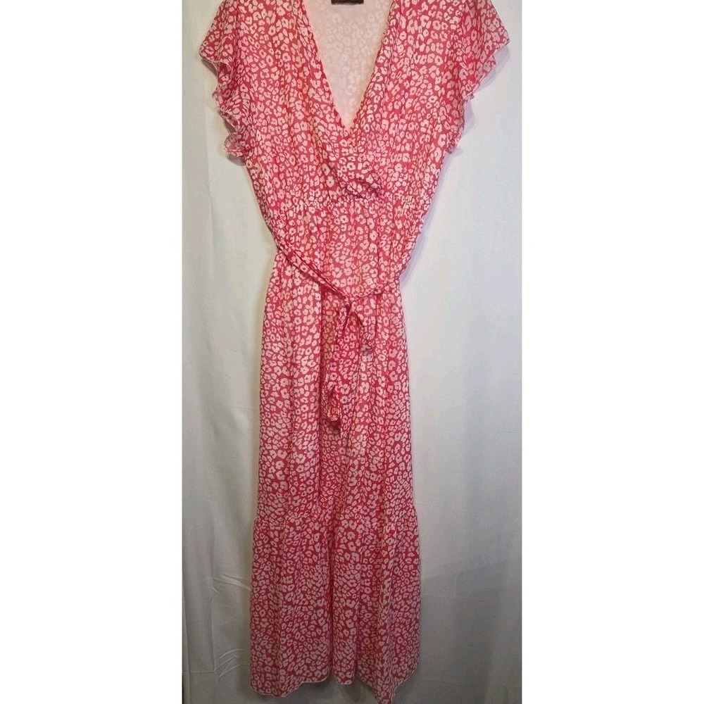 Fantaslook Women's Dress‎ Size S Pink Leopard Print Elastic Waist Belted Flutter